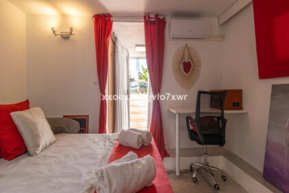 940bfc421fc2e85cb45a2fefc3cf6d81 - 21