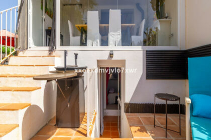 940bfc421fc2e85cb45a2fefc3cf6d81 - 4