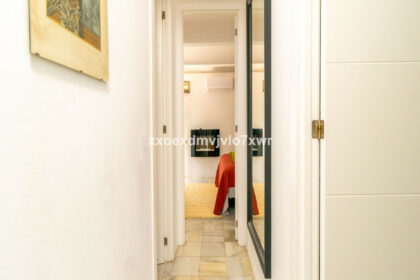 940bfc421fc2e85cb45a2fefc3cf6d81 - 5