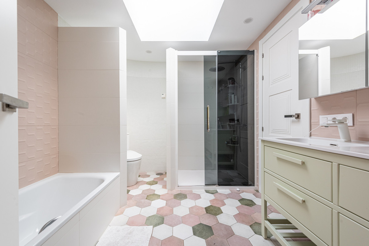 944d5929defa241a7b835648ededc939 - 24