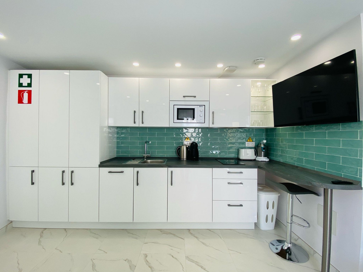 944d5929defa241a7b835648ededc939 - 37