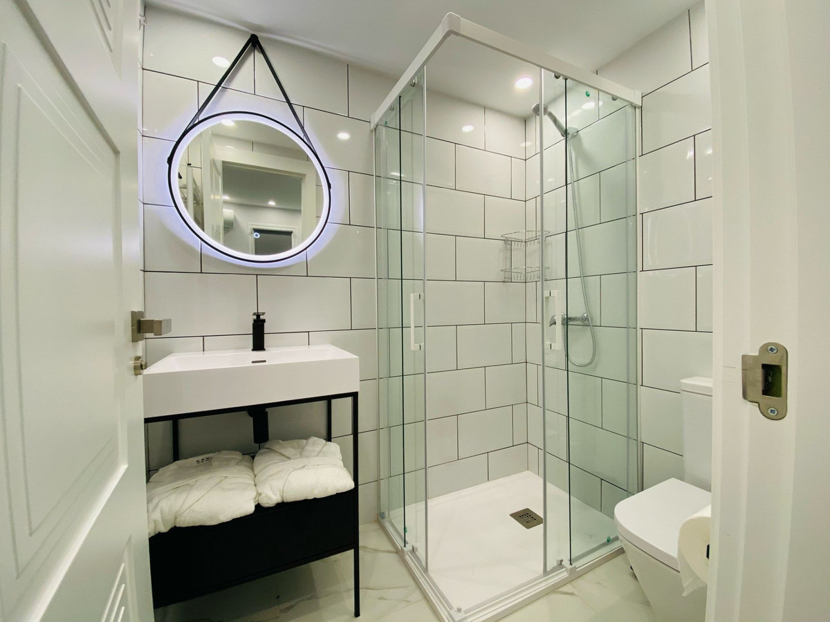 944d5929defa241a7b835648ededc939 - 42