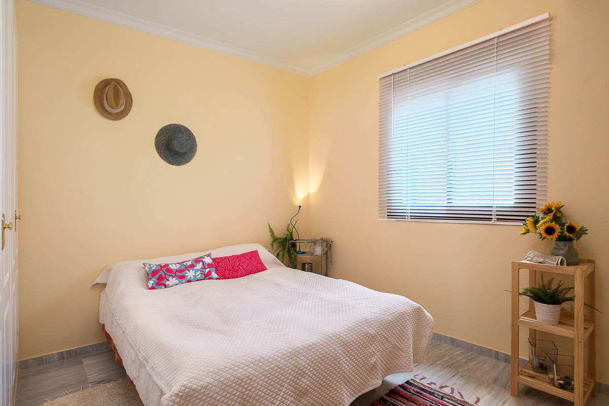 9502156fca0d00f1b39e2bdc04e7deed - 13