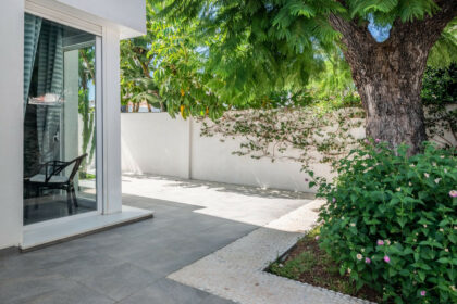 96644a83d125052bf9e9e587d6d33700 - 13