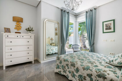 96644a83d125052bf9e9e587d6d33700 - 5