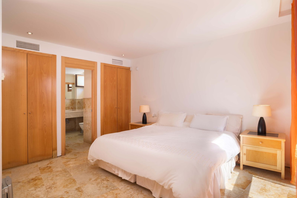 9778392b243a58cc5953e93539c6988e - 18