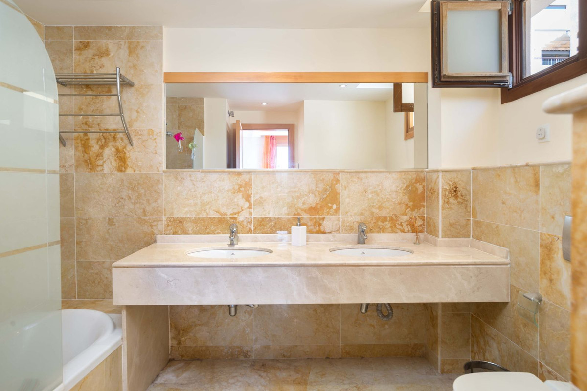 9778392b243a58cc5953e93539c6988e - 19