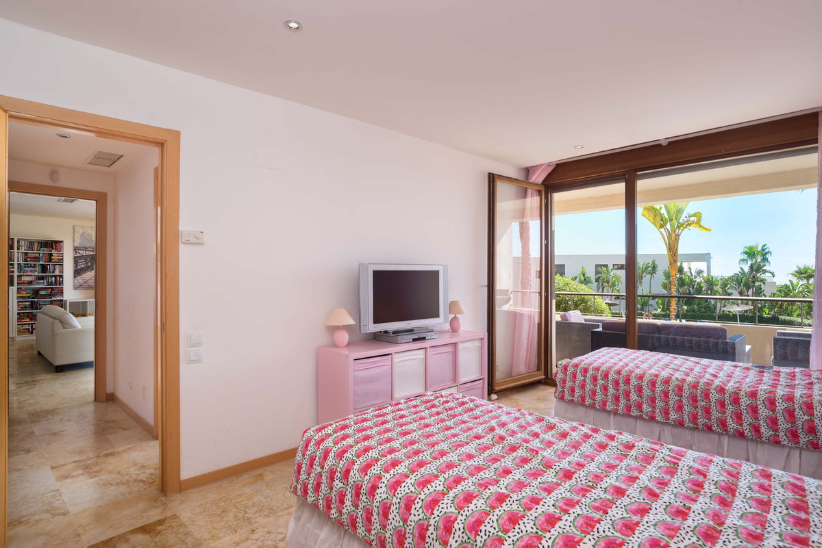 9778392b243a58cc5953e93539c6988e - 21