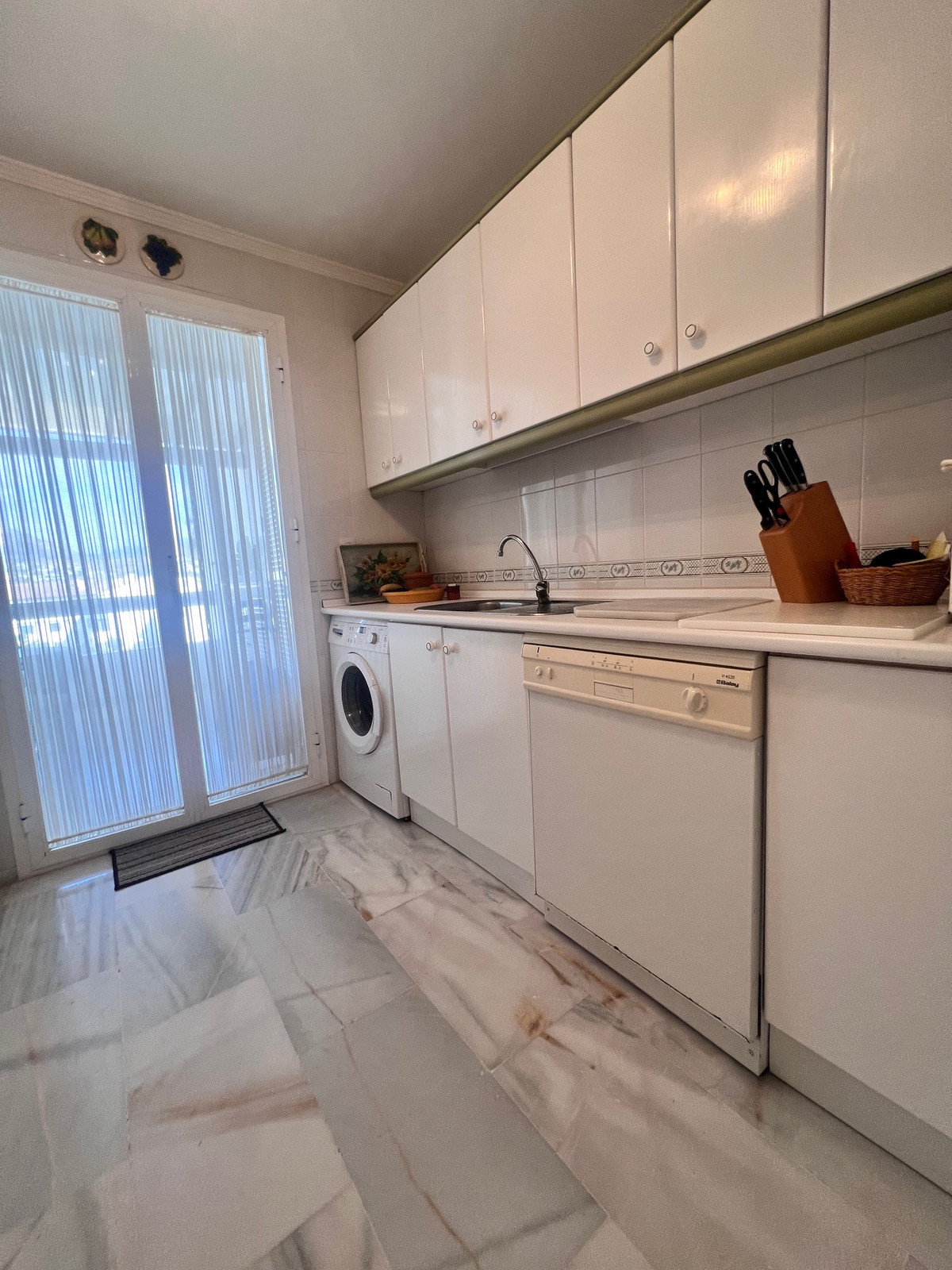 97d05571b2bfa2468421dfc2aa4461d6 - 9