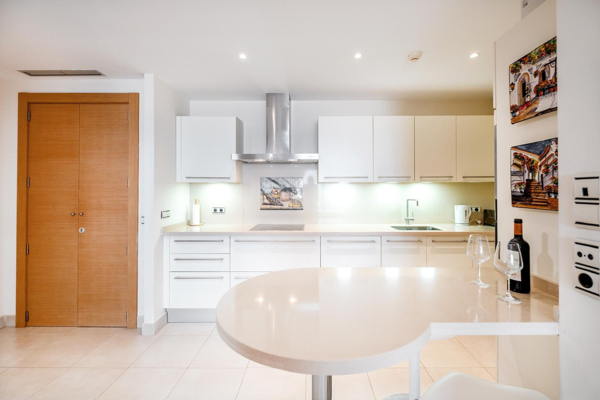 98027c446449fdcbe720f3be5d2cc3f7 - 10