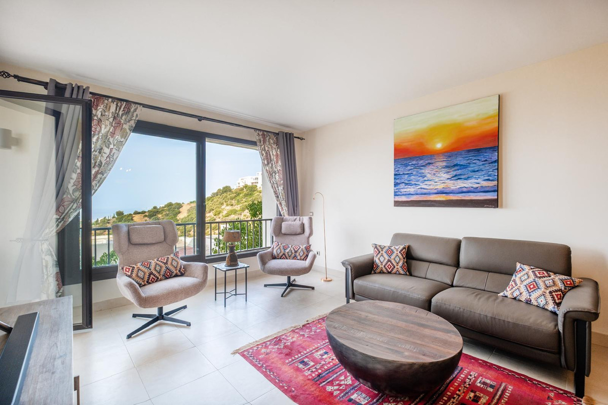 98027c446449fdcbe720f3be5d2cc3f7 - 13