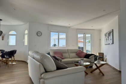 98376c2999049759b4cb6358b9642619 - 10