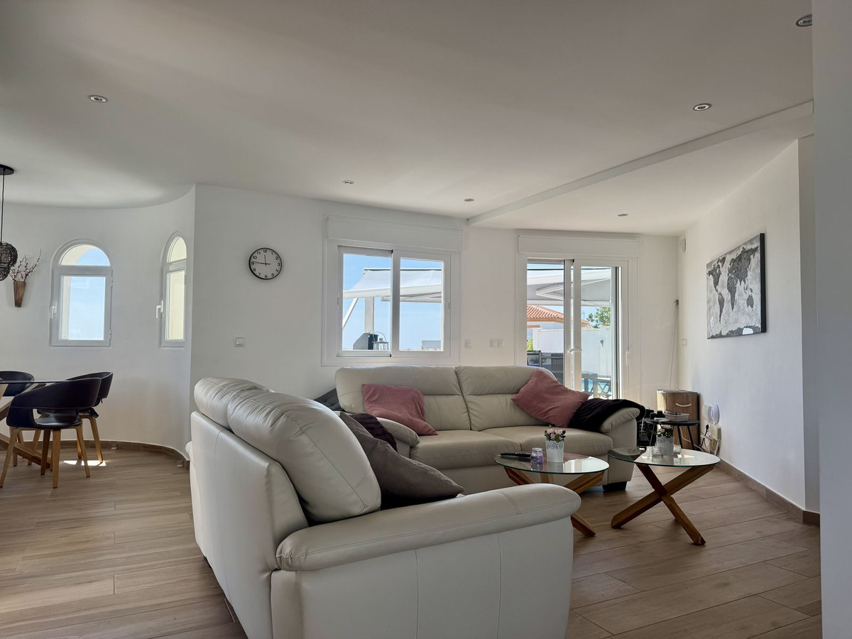 98376c2999049759b4cb6358b9642619 - 10