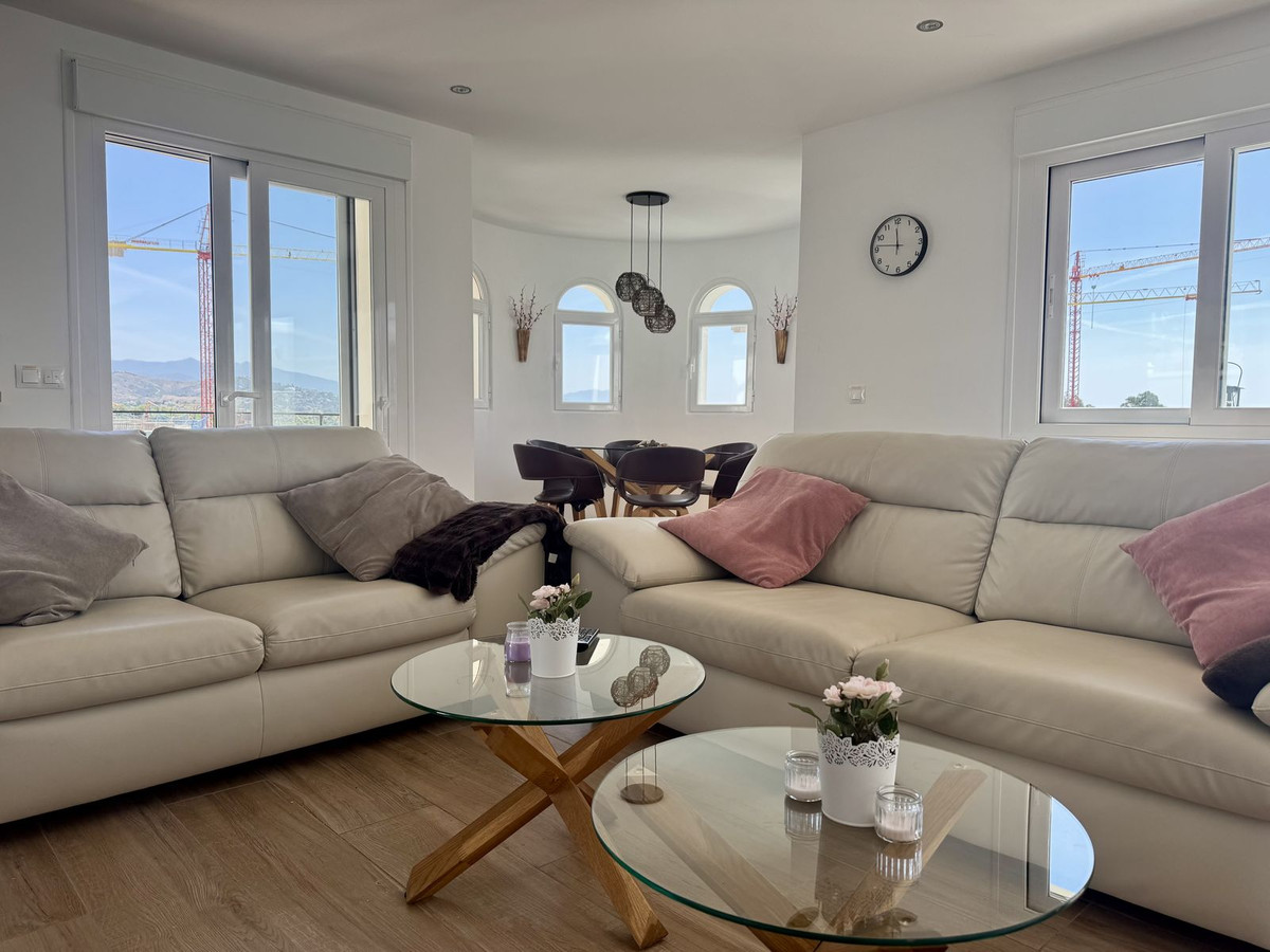 98376c2999049759b4cb6358b9642619 - 11