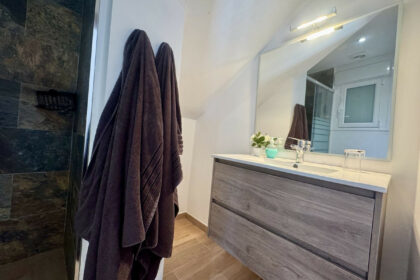 98376c2999049759b4cb6358b9642619 - 24