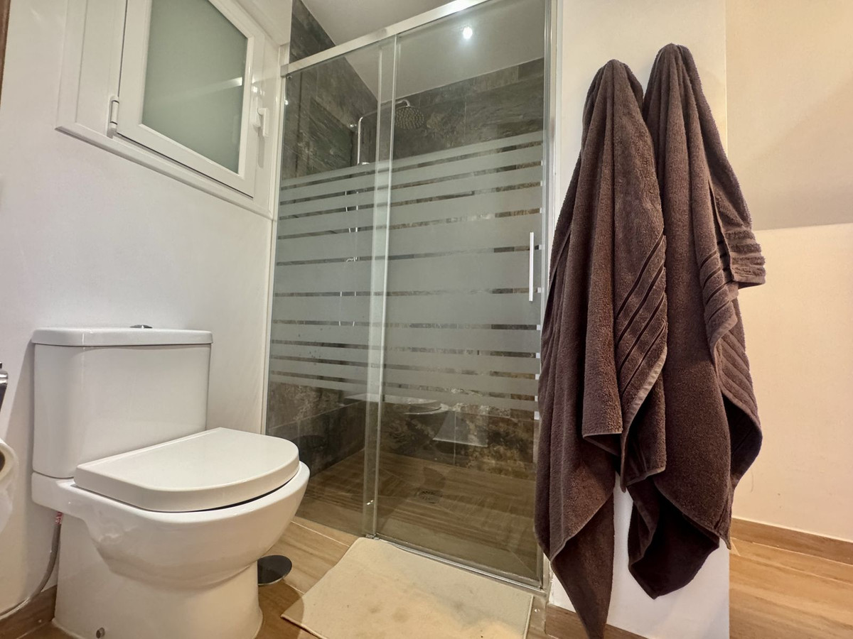 98376c2999049759b4cb6358b9642619 - 25