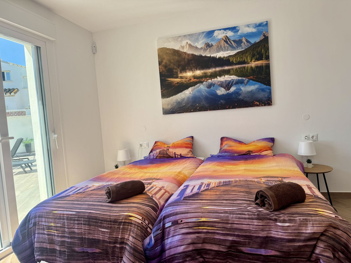 98376c2999049759b4cb6358b9642619 - 30