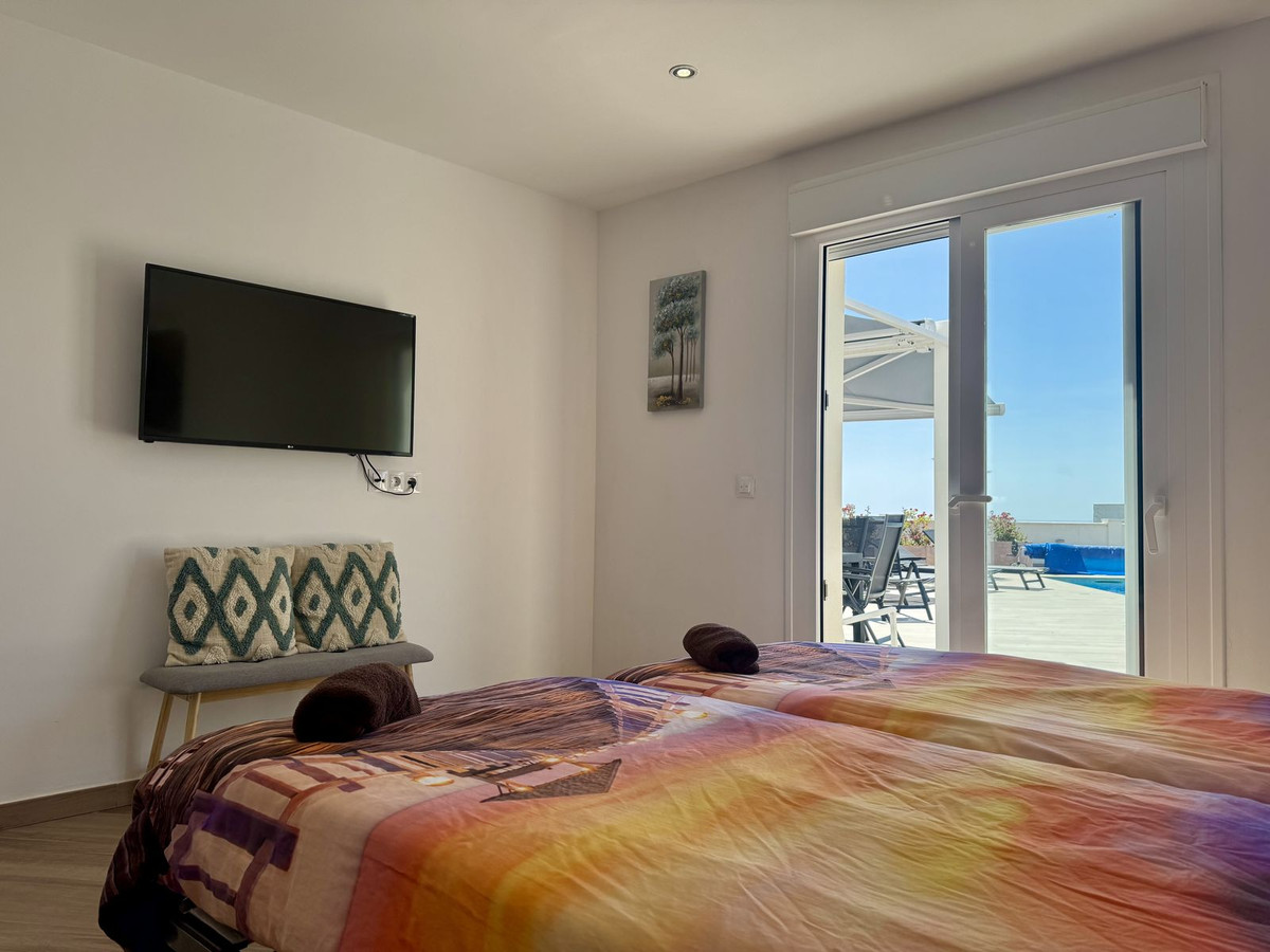 98376c2999049759b4cb6358b9642619 - 31