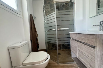 98376c2999049759b4cb6358b9642619 - 33