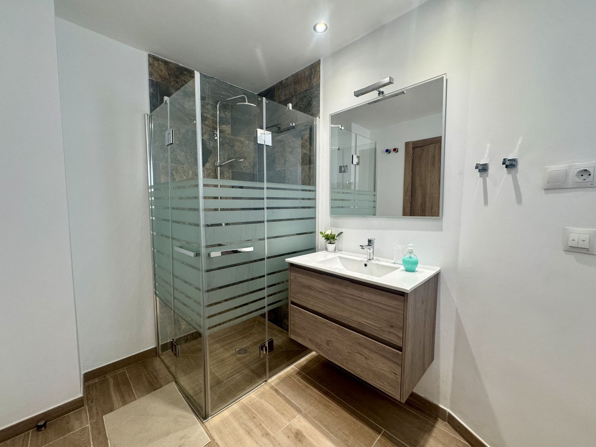 98376c2999049759b4cb6358b9642619 - 50