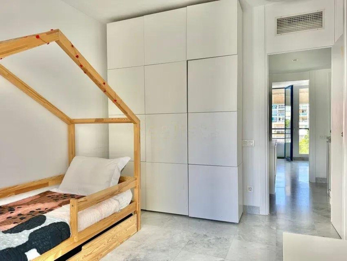 99eeae691997034ba66a2cd6f2c6c73c - 18