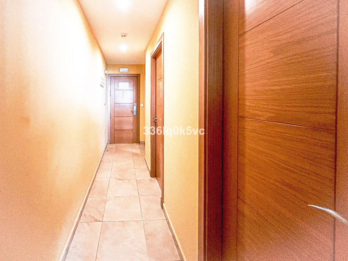 9aa458b9080f54de9f2bfb0858cf3cf7 - 10