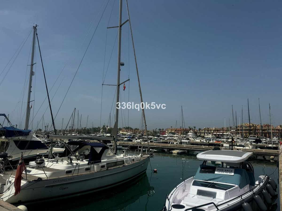 9aa458b9080f54de9f2bfb0858cf3cf7 - 16