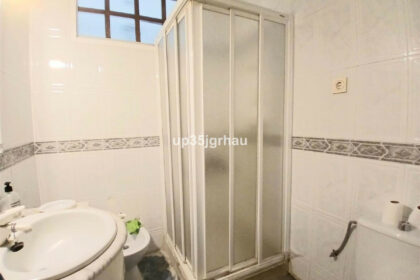 9b5a9406b030d3137e6f88241f550da4 - 15