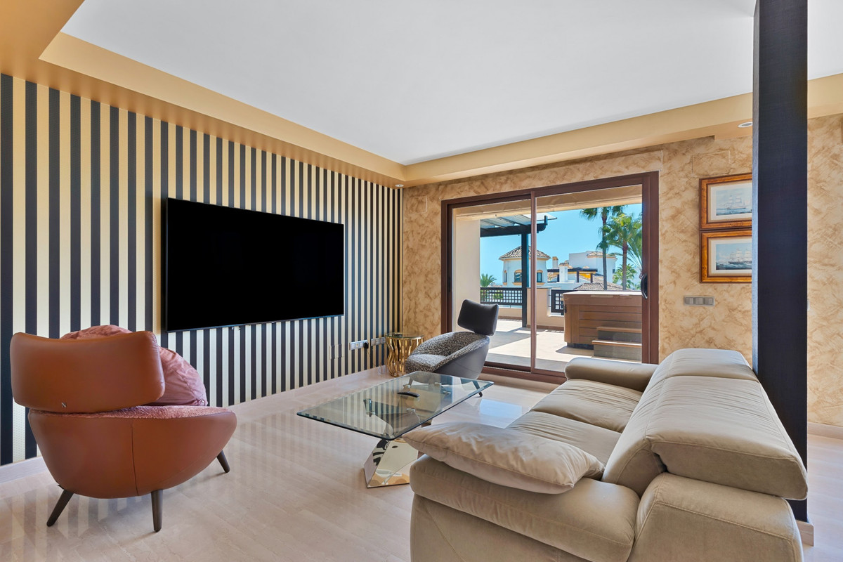 9b71776b22c1d944604d86a629865030 - 12