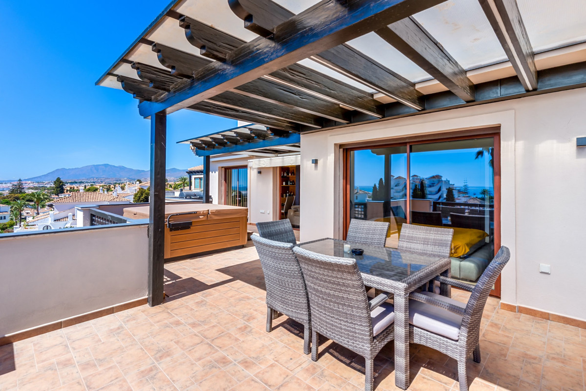 9b71776b22c1d944604d86a629865030 - 16