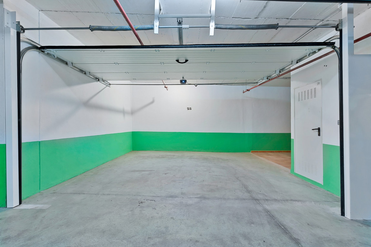 9b71776b22c1d944604d86a629865030 - 19