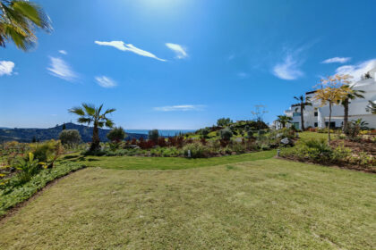 9c35bc22034cd21cf55d7787c7ed9161 - 11