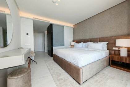 9c35bc22034cd21cf55d7787c7ed9161 - 13