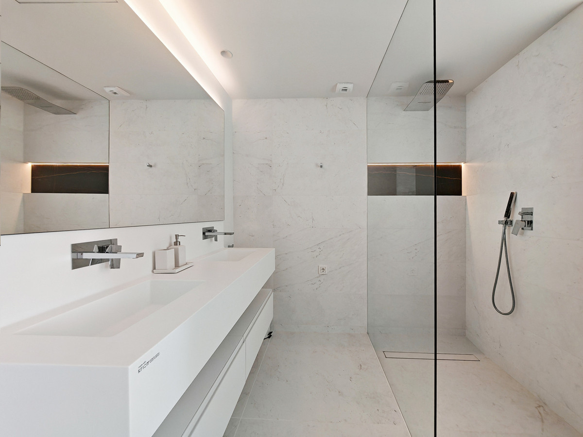 9c35bc22034cd21cf55d7787c7ed9161 - 15