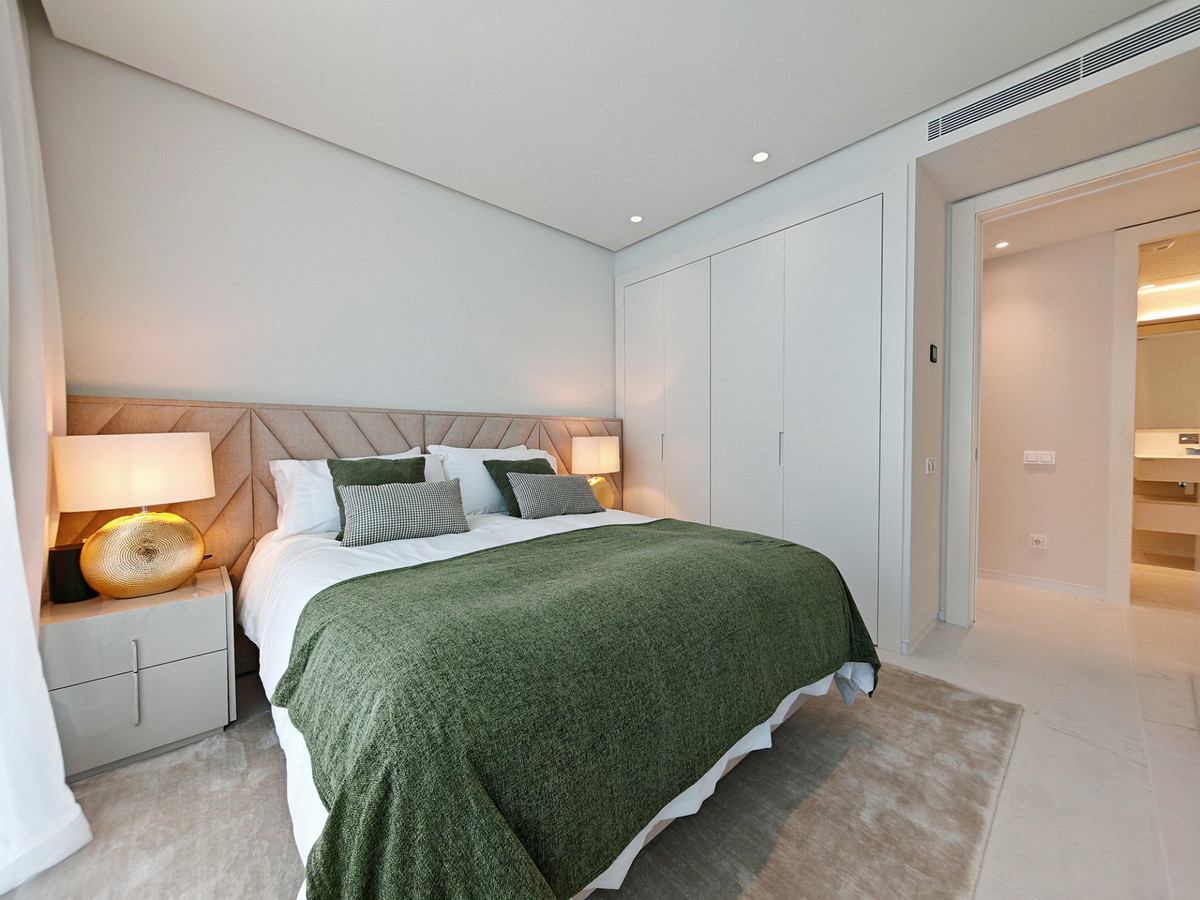 9c35bc22034cd21cf55d7787c7ed9161 - 17