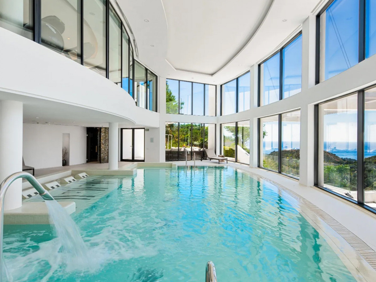 9c35bc22034cd21cf55d7787c7ed9161 - 21