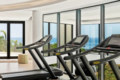 9c35bc22034cd21cf55d7787c7ed9161 - 23