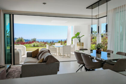 9c35bc22034cd21cf55d7787c7ed9161 - 4