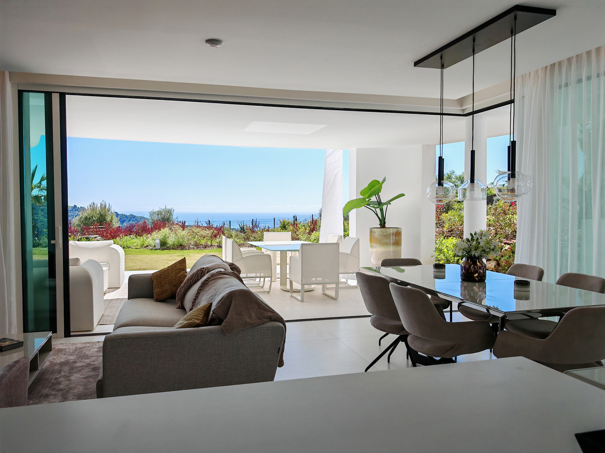 9c35bc22034cd21cf55d7787c7ed9161 - 4