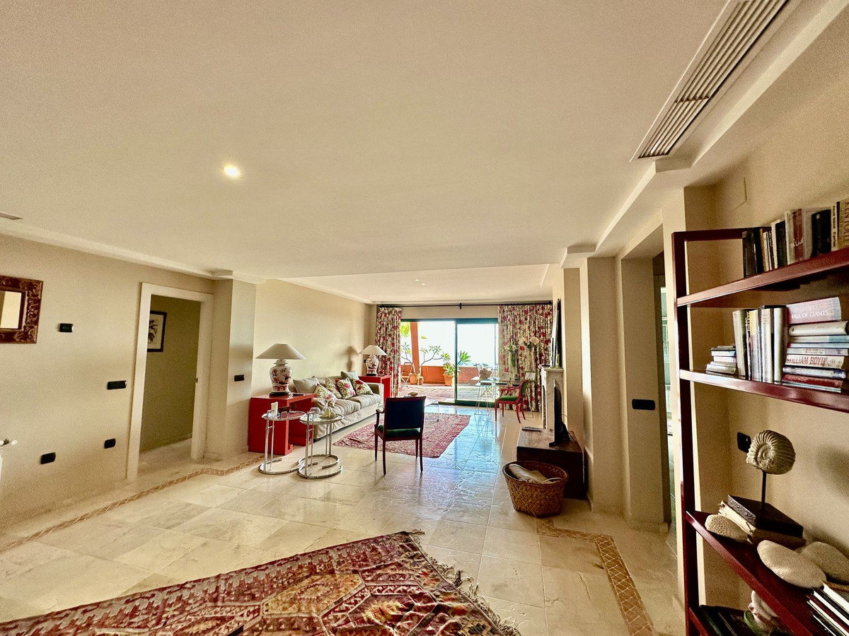 9c3e5c31368c334c8a83b90630dcdbd5 - 11