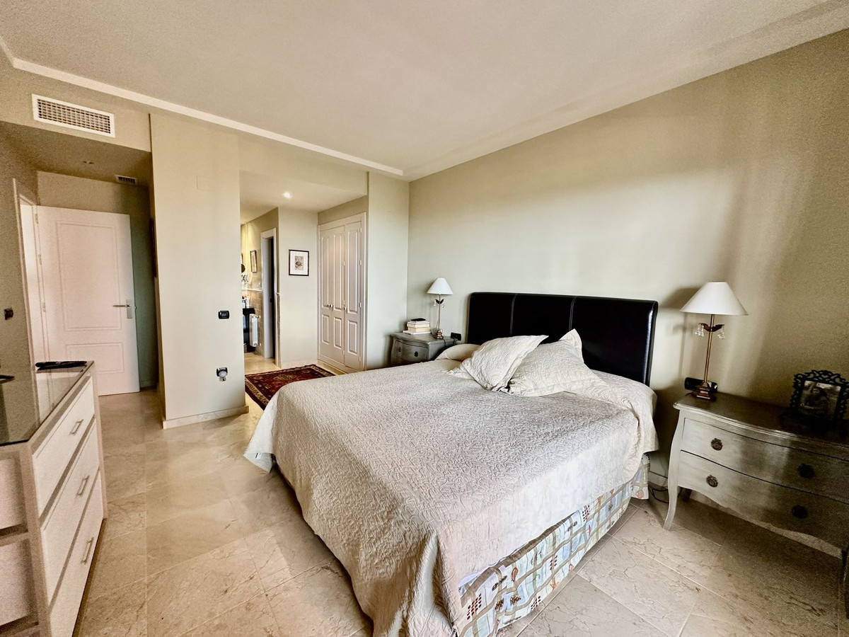 9c3e5c31368c334c8a83b90630dcdbd5 - 13