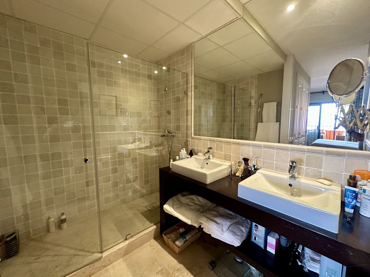 9c3e5c31368c334c8a83b90630dcdbd5 - 14