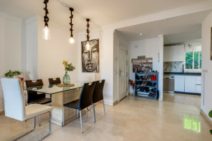 9d03dbdb7e64e8b1b0e968df8ba319d6 - 19