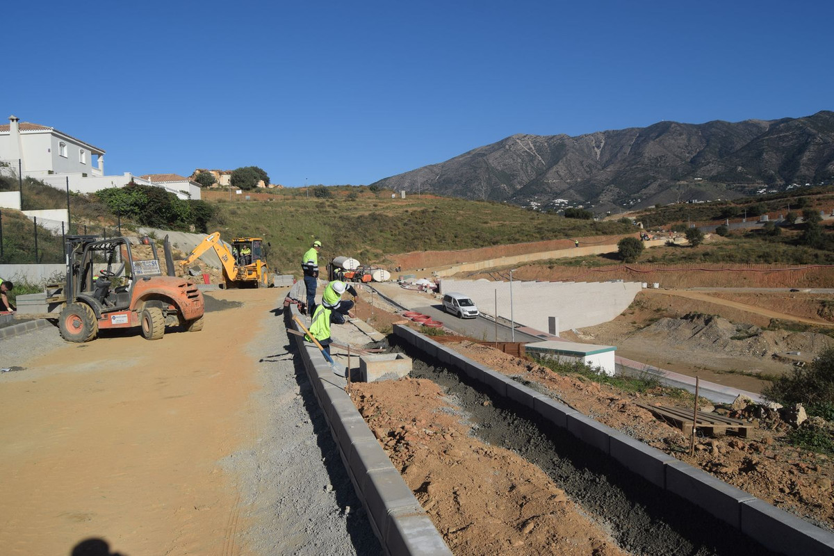 9dd3c16750e75e27b5e1d47dec97340c - 16