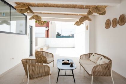 9e8fb542fbceb53942738ef8775fc1d2 - 1