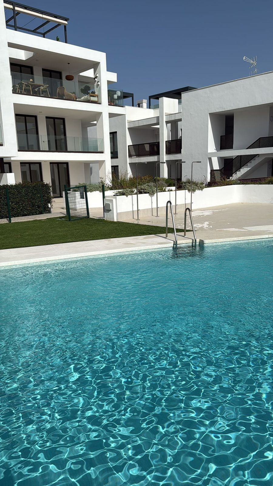 9f4a2e4703b3b21b3c884aafe7ed0841 - 21