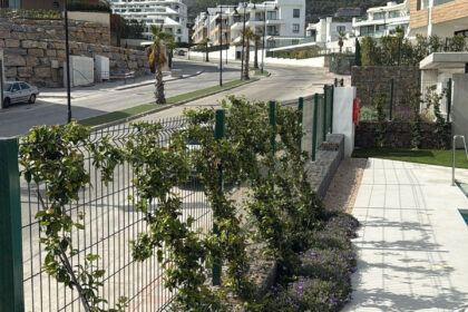 9f4a2e4703b3b21b3c884aafe7ed0841 - 23