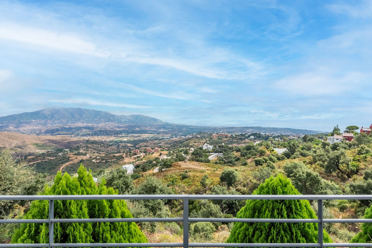 9f7398e699c3d127cc127c67dbeba403 - 1