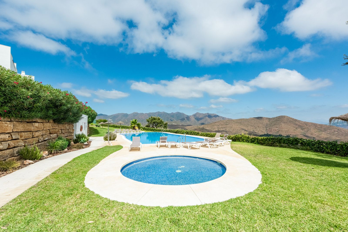 9f7398e699c3d127cc127c67dbeba403 - 32