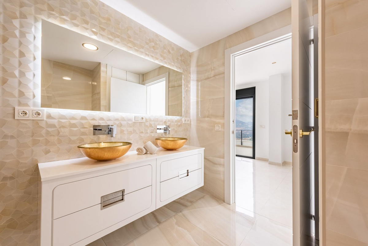 9f7398e699c3d127cc127c67dbeba403 - 8